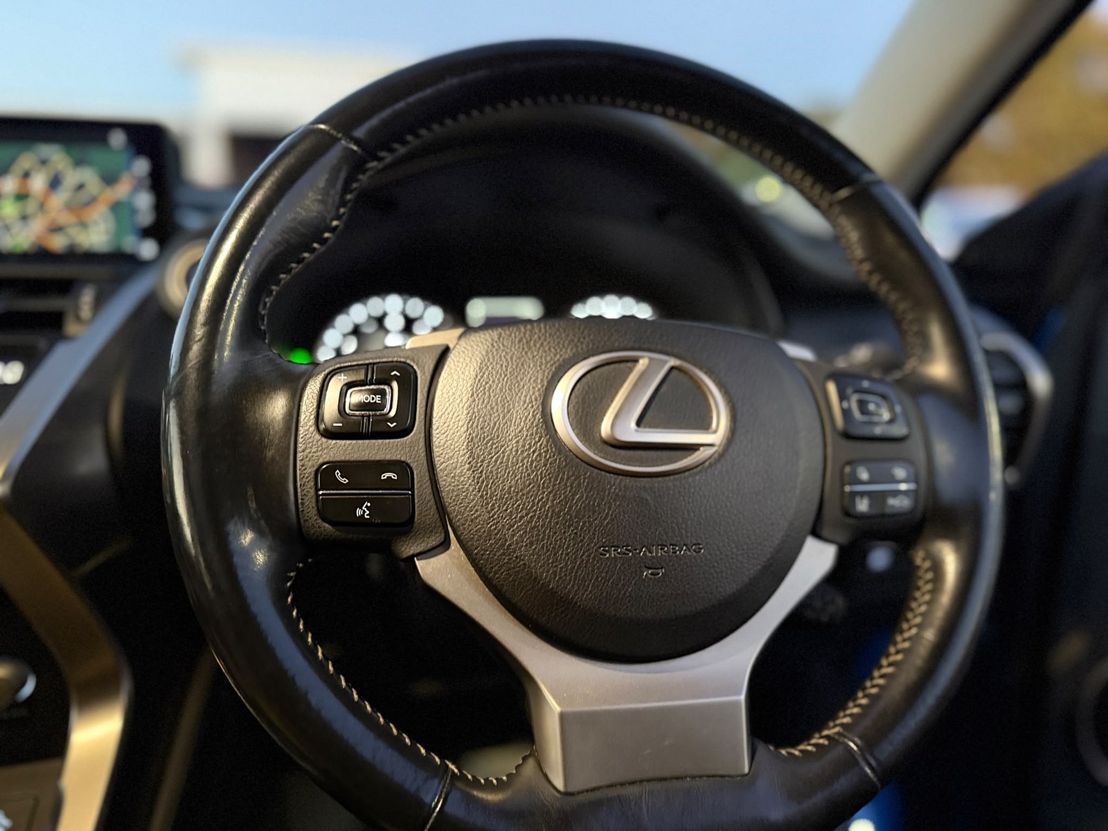 Lexus NX300H Luxury-2018