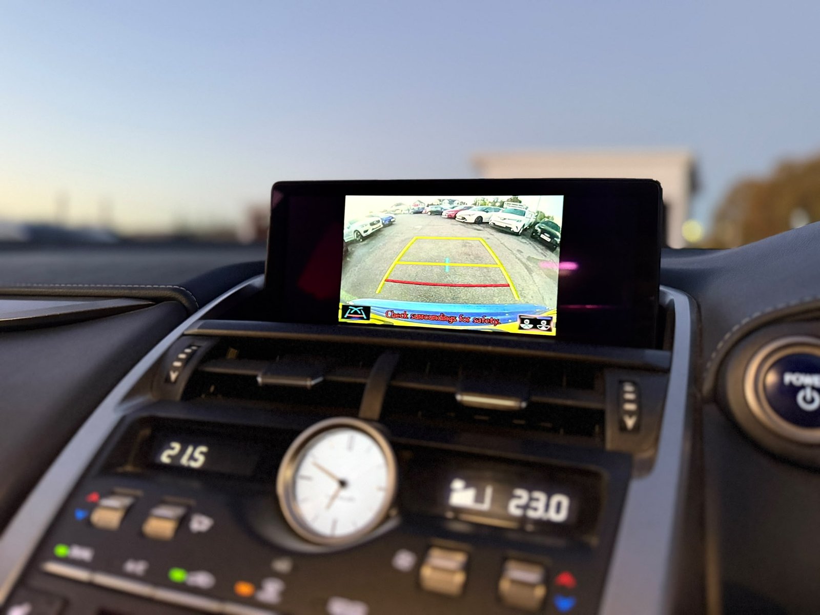 Lexus NX300H Luxury-2018