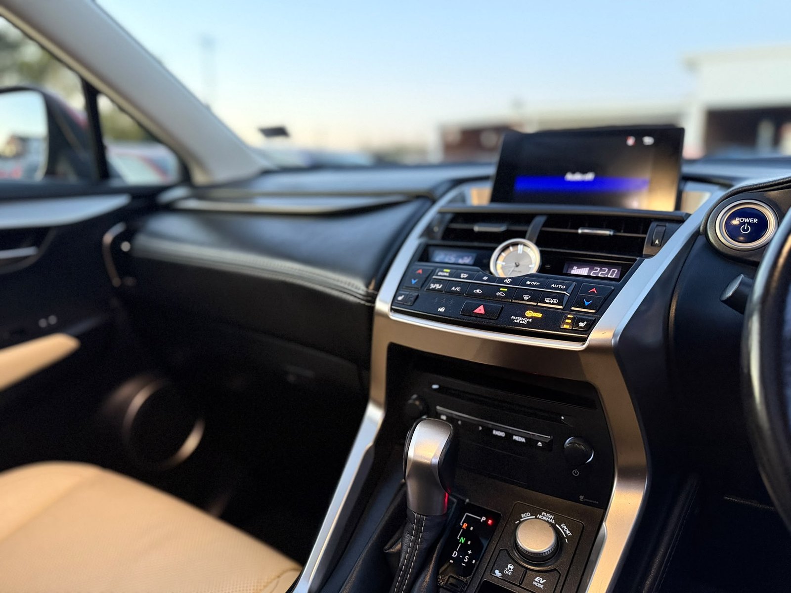 Lexus NX300H Luxury 2017