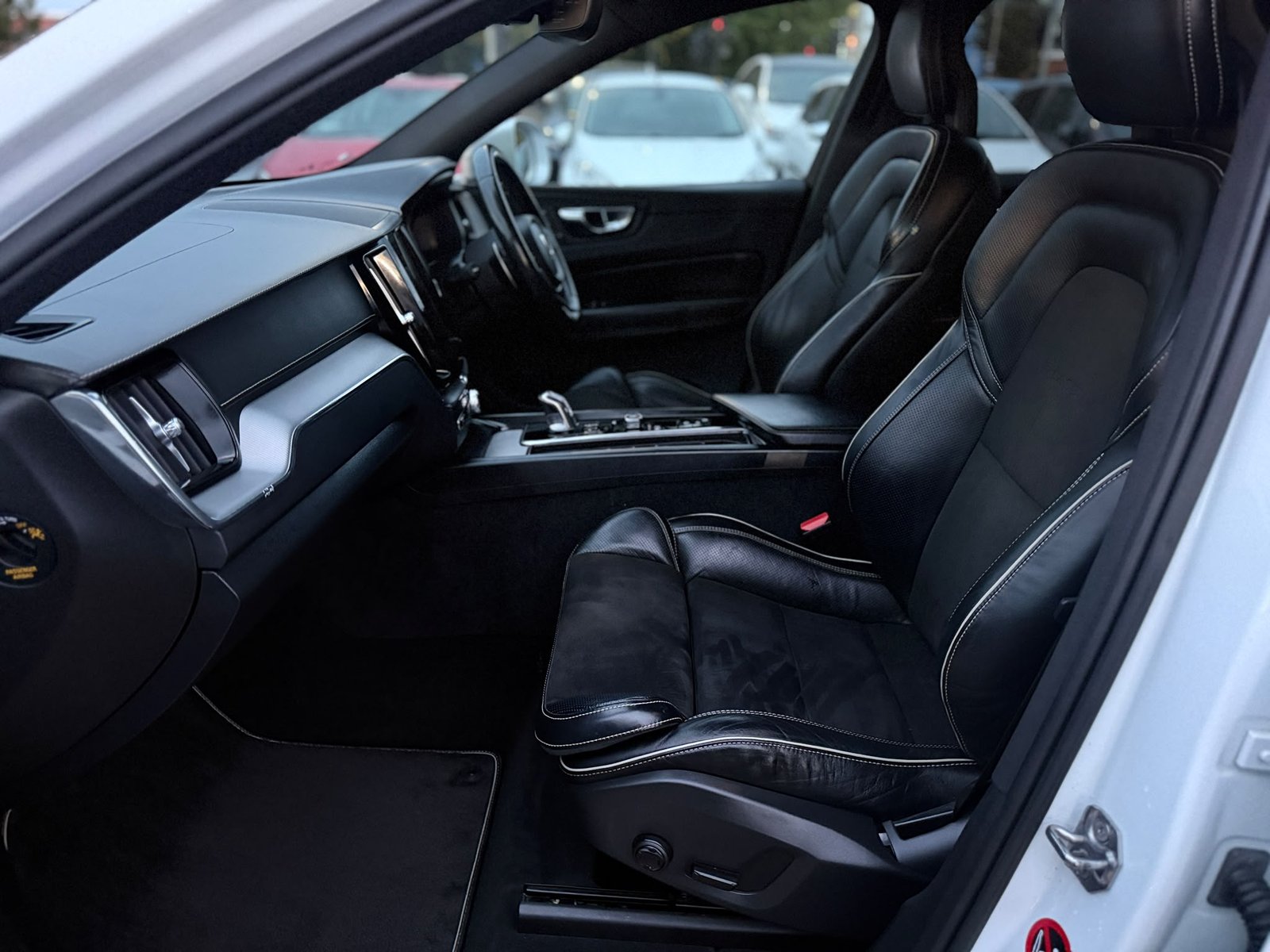 Volvo XC60 R-Design Pro-2017