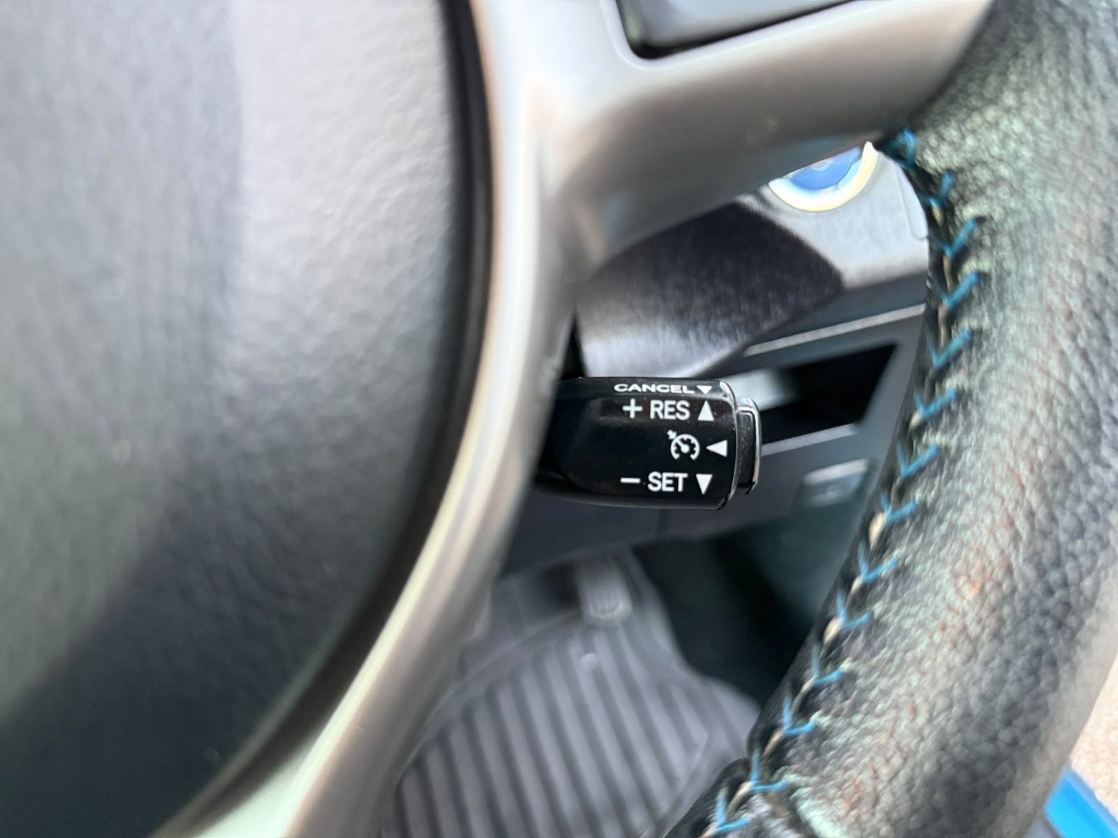 Toyota Yaris T Spirit-2012