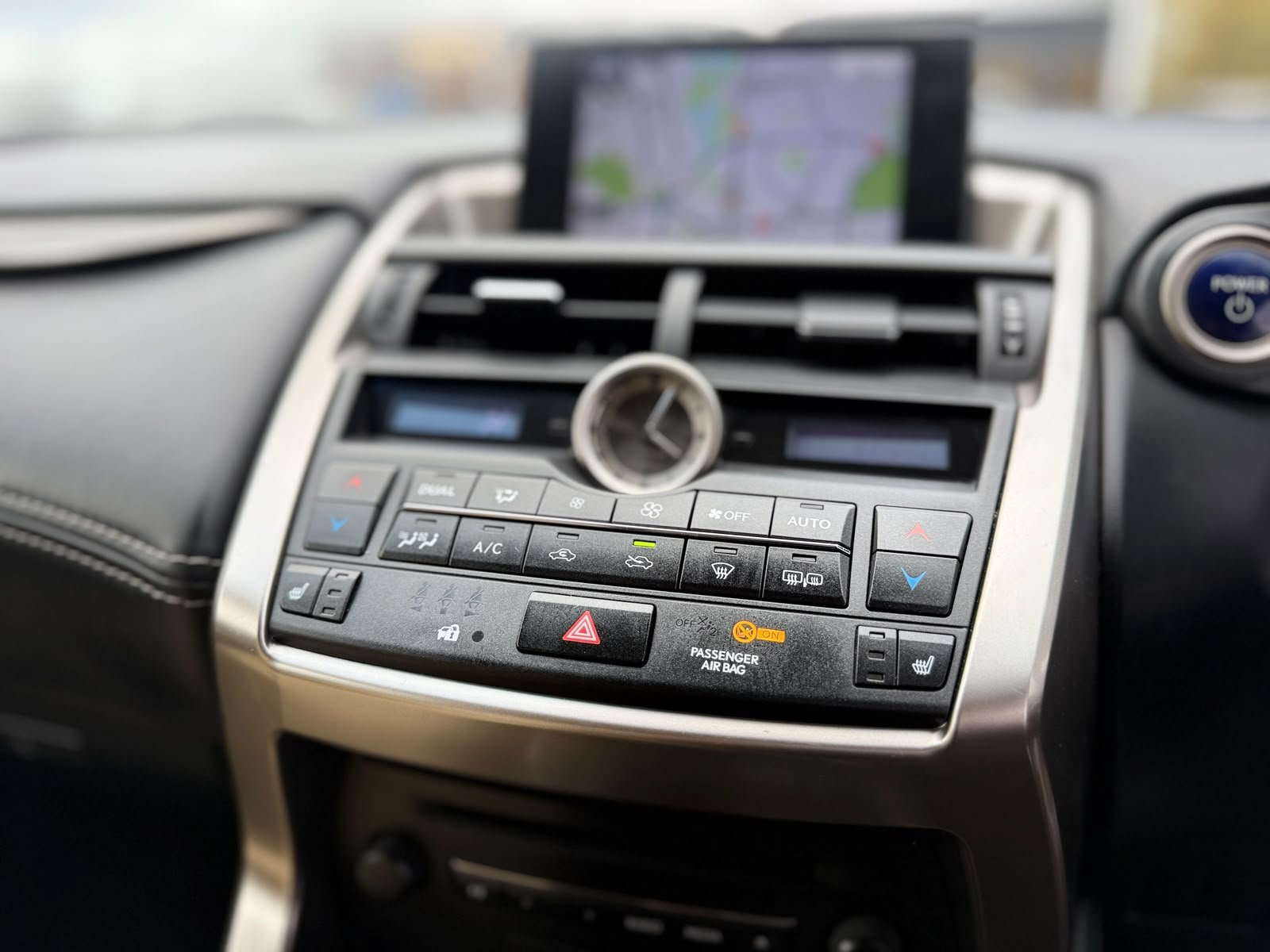 Lexus NX300H Luxury-2017