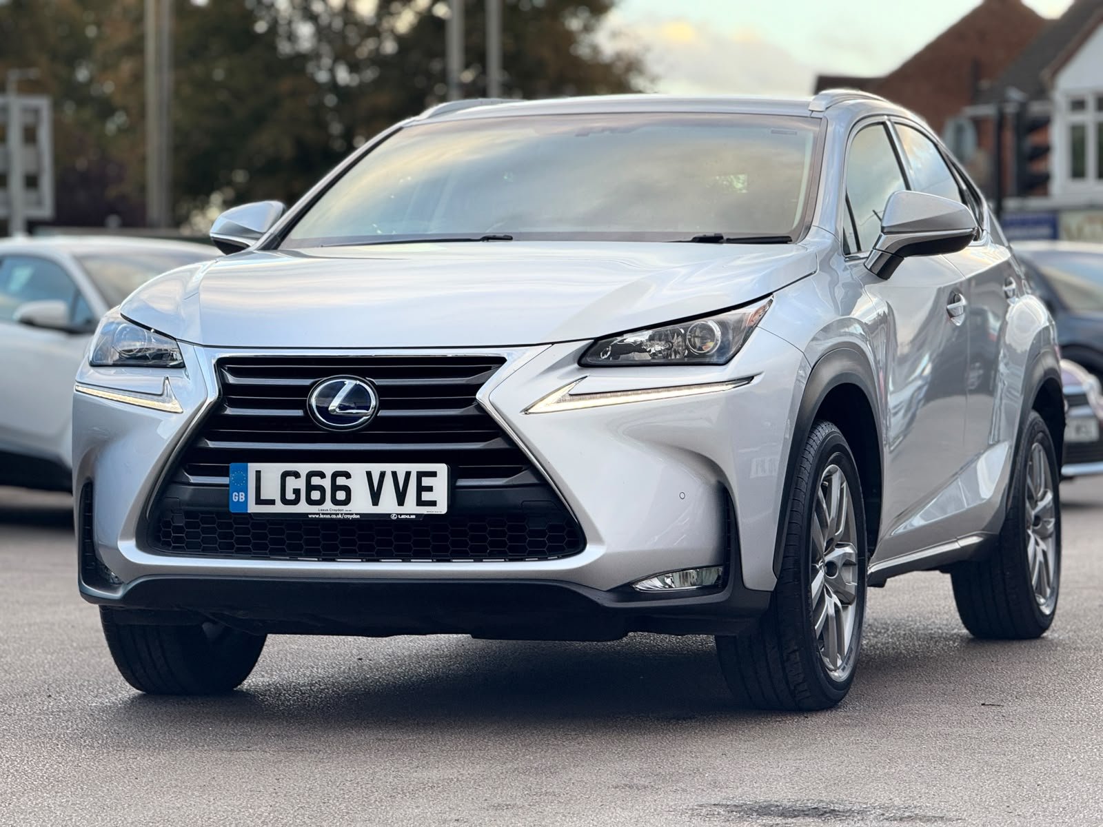 Lexus NX300H Luxury-2016