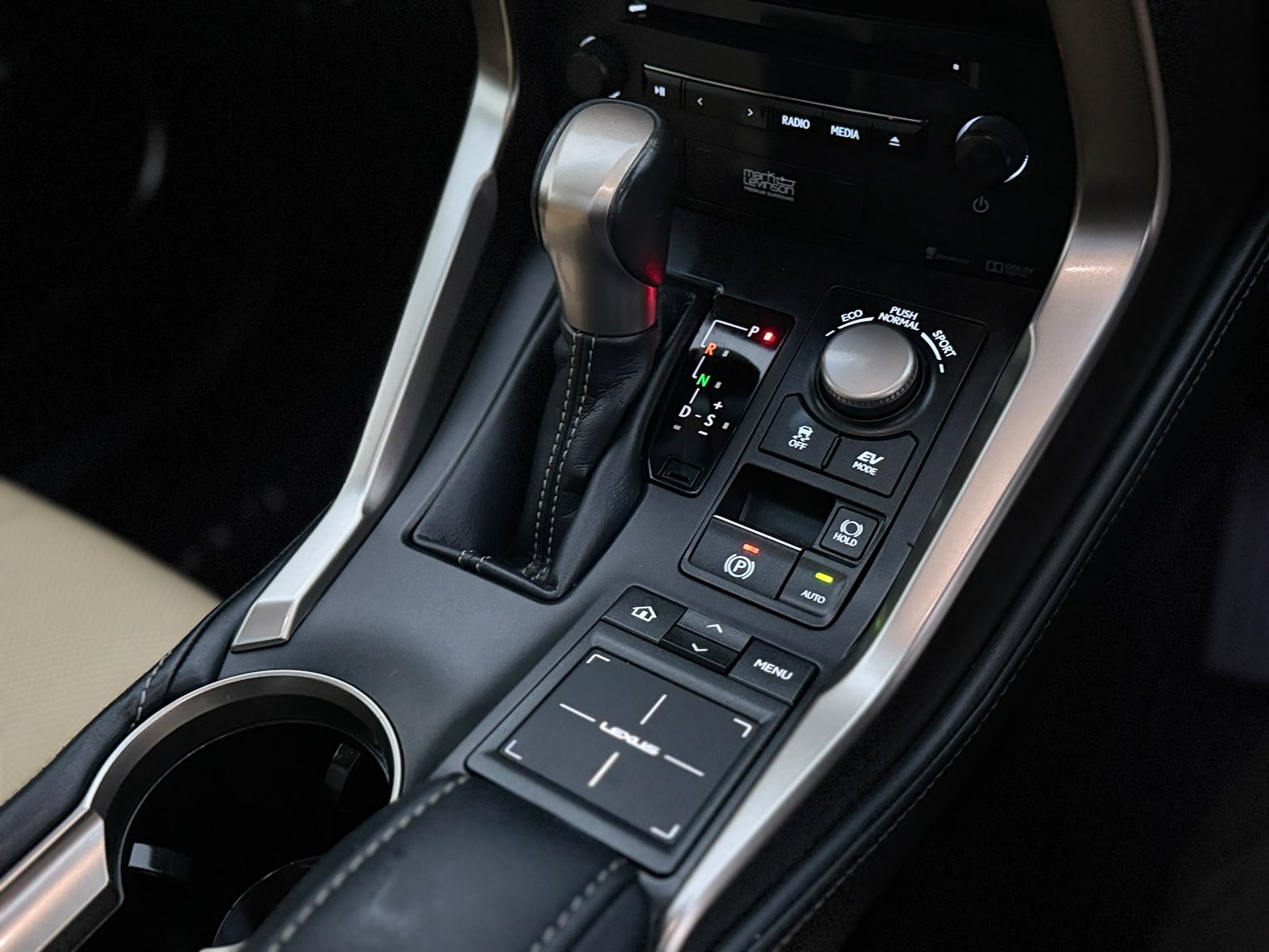 Lexus NX300H Premier-2016