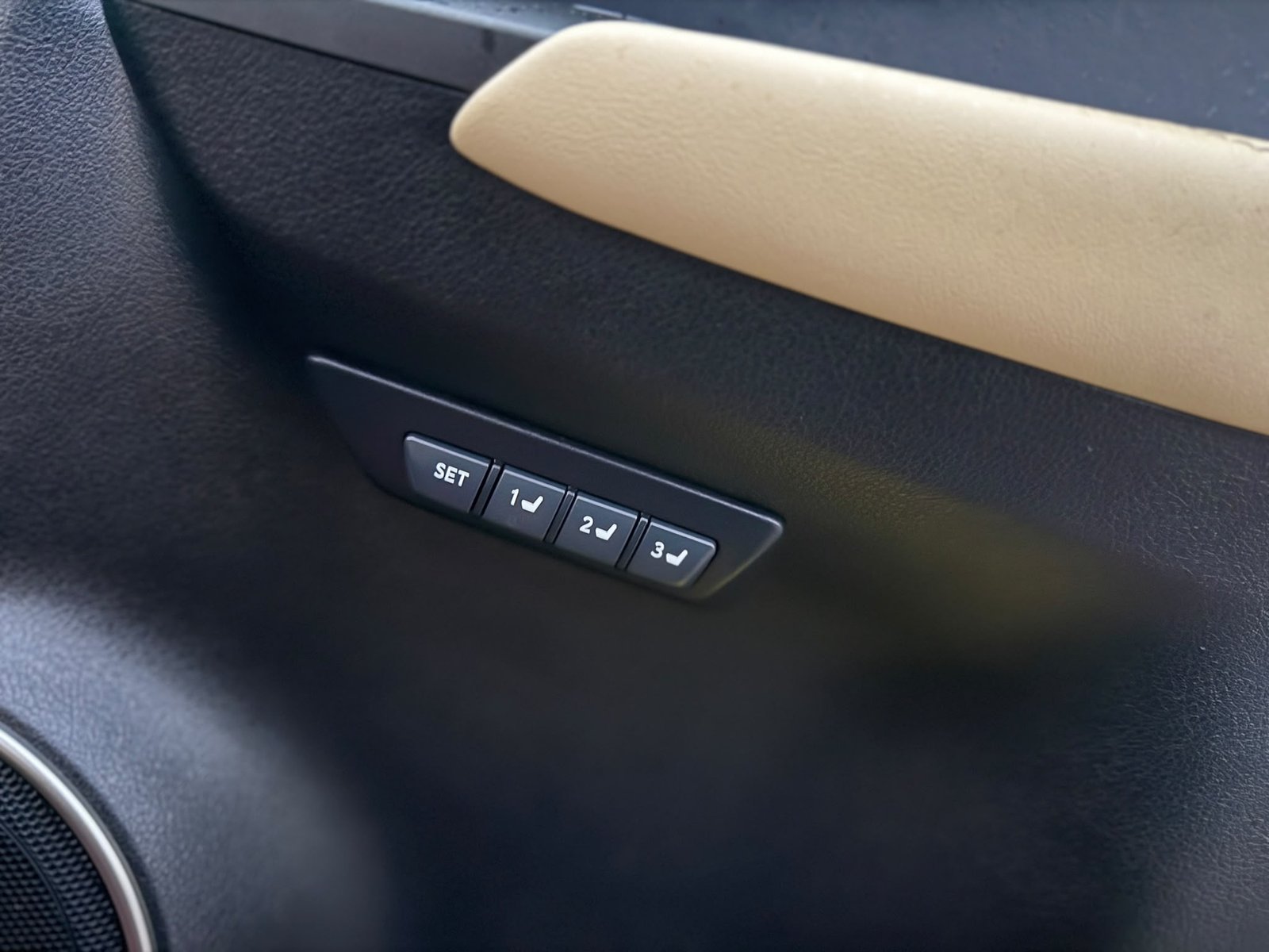 Lexus NX300H Premier-2016