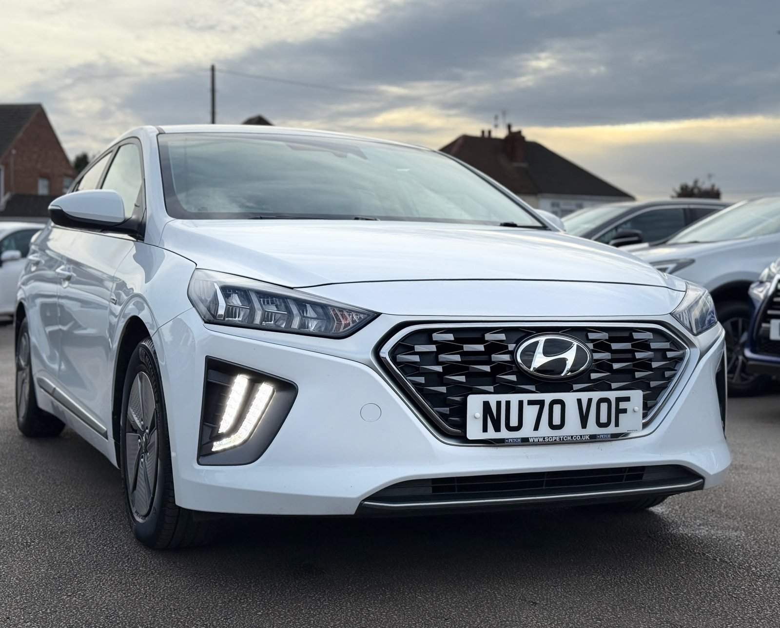 Hyundai IONIQ Premium-2021