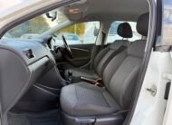 Volkswagen Polo SE-2015