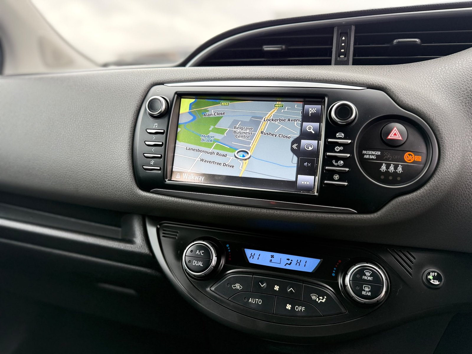Toyota Yaris Icon Tech 2018