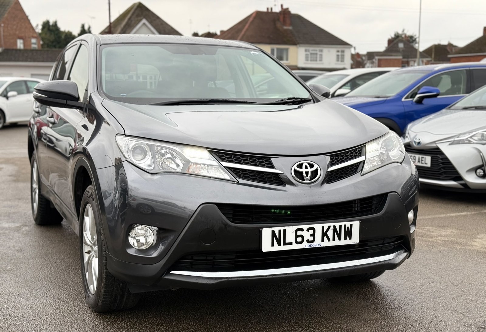 Toyota RAV4 Icon-2013