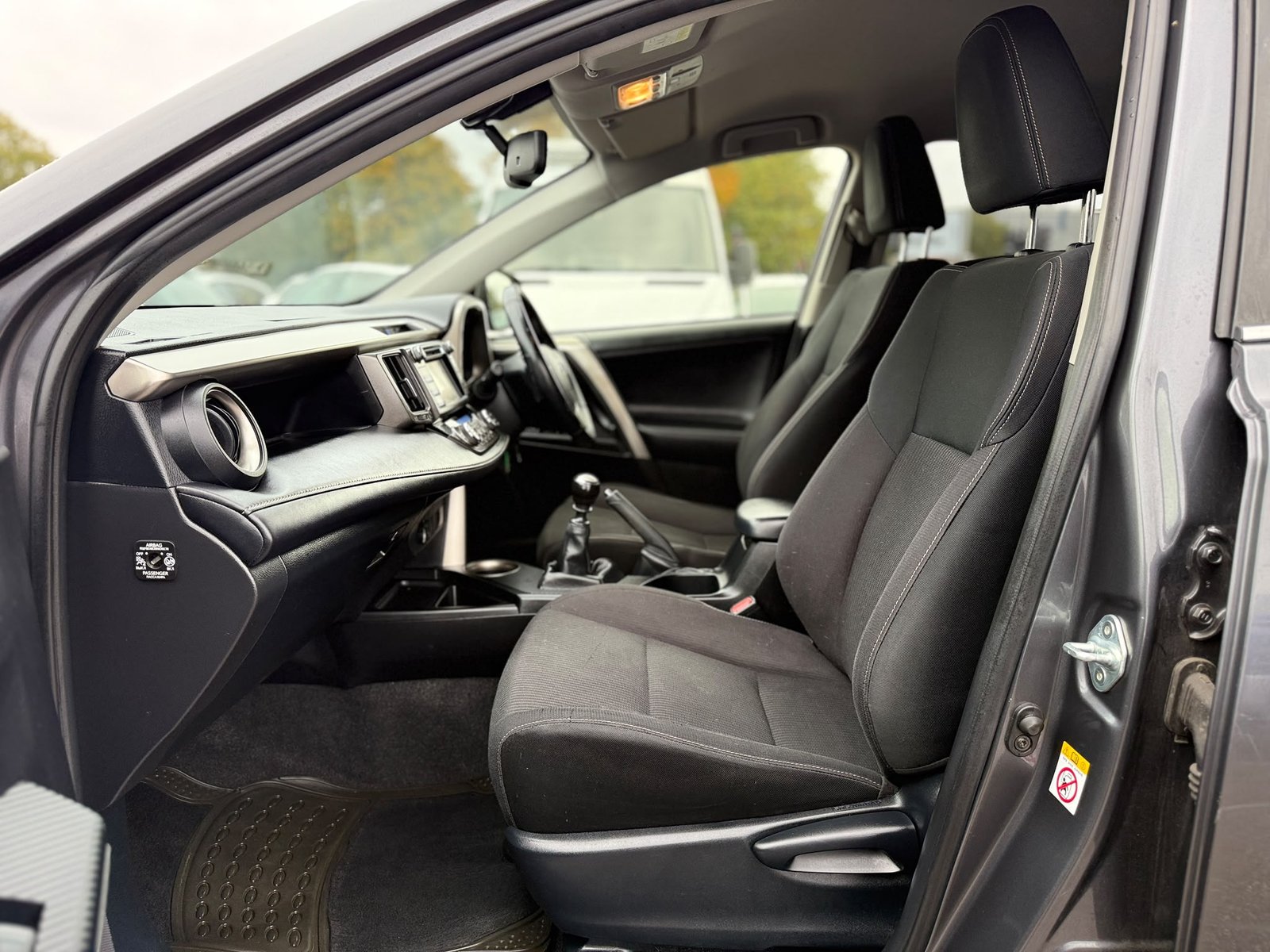 Toyota RAV4 Icon-2013