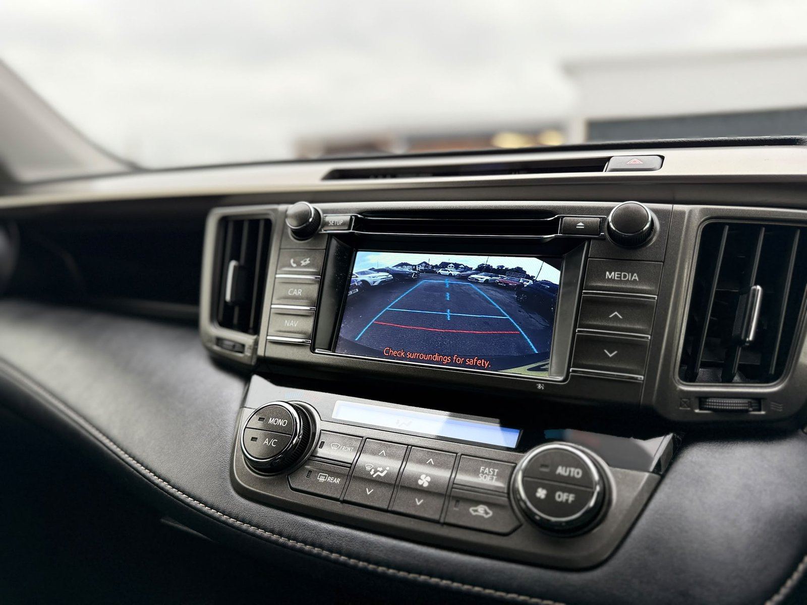 Toyota RAV4 Icon-2013
