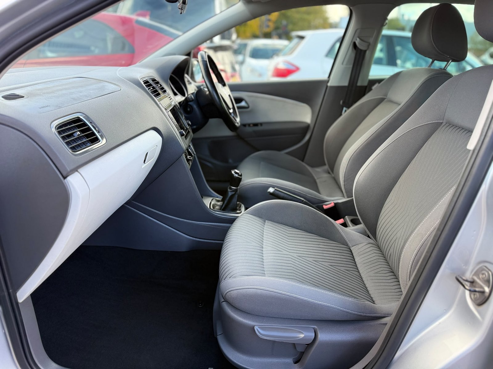 Volkswagen Polo SE Design-2015