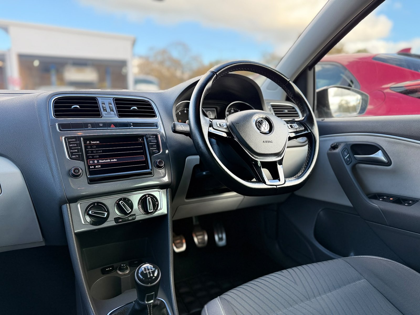 Volkswagen Polo SE Design-2015