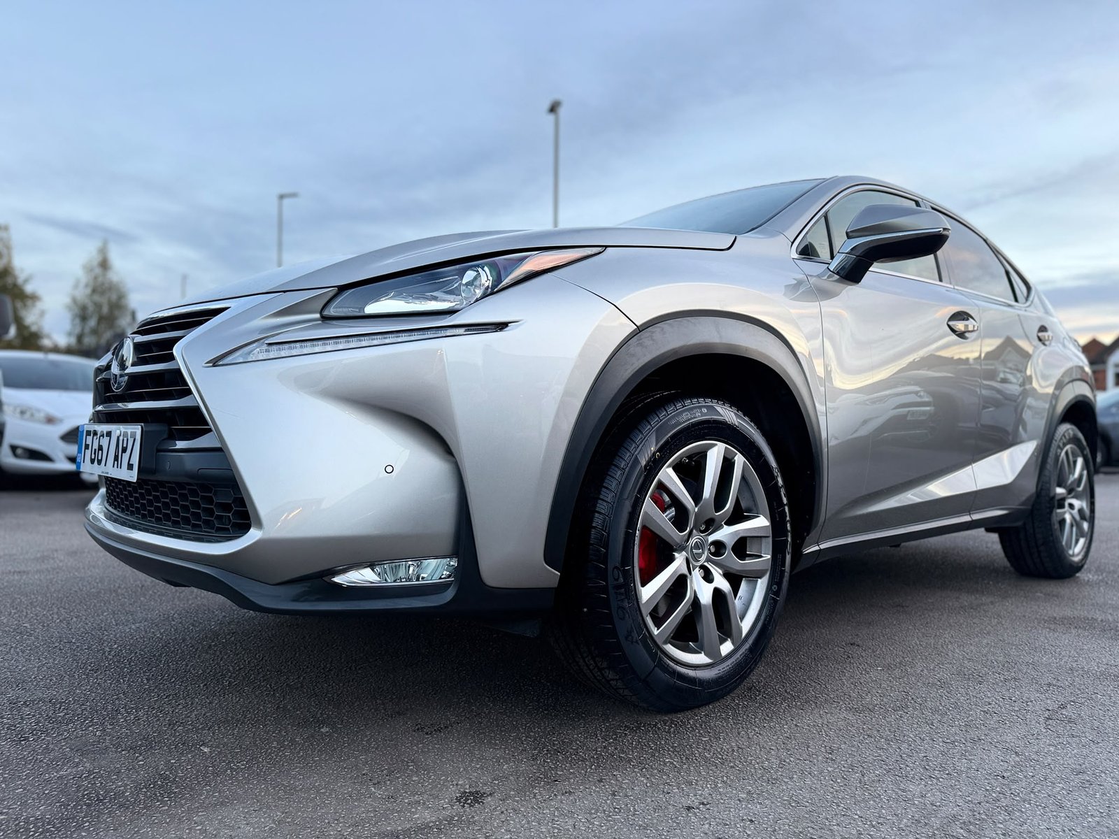 Lexus NX300h Luxury-2017