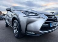 Lexus NX300h Luxury-2017